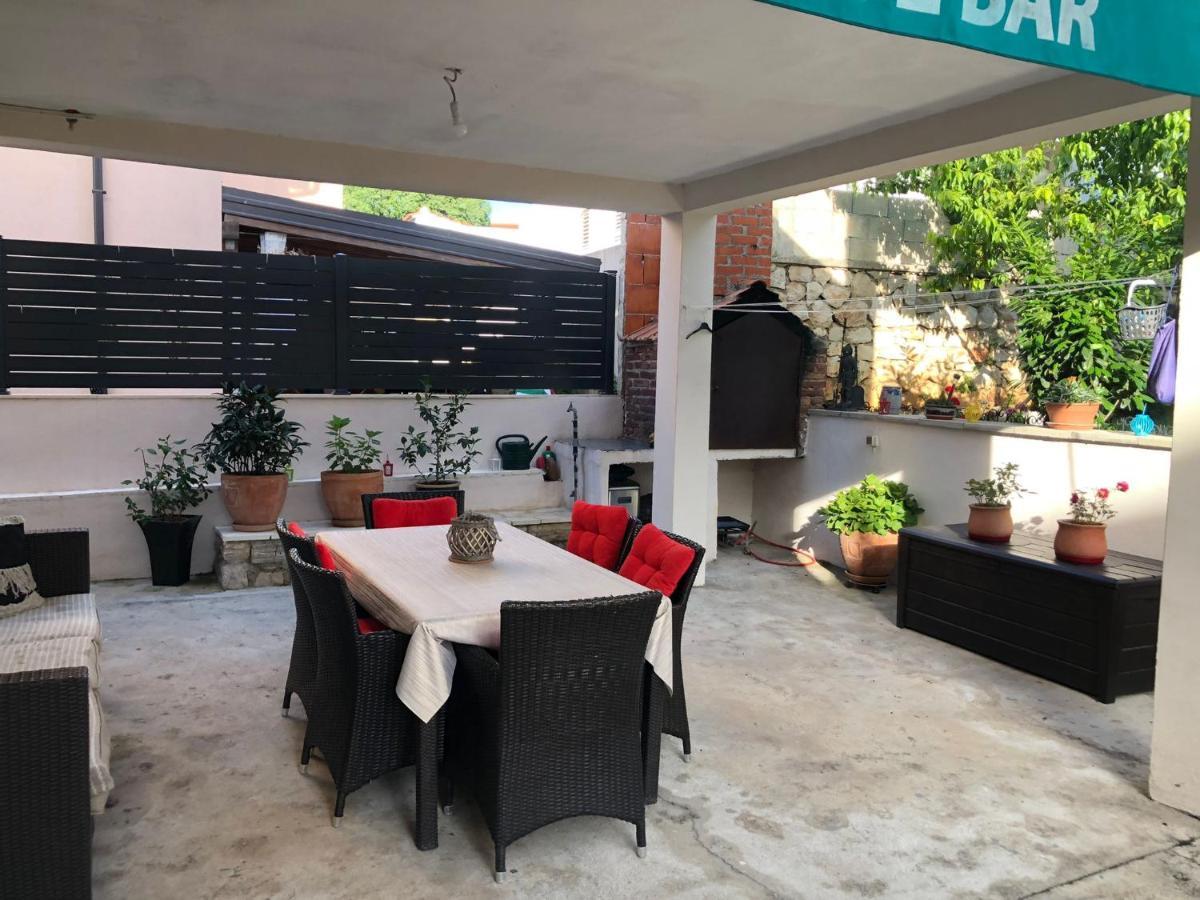 Apartments Martina Tisno Exterior foto